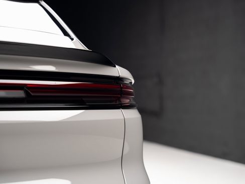 Used 2025 Porsche Cayenne Turbo image 28