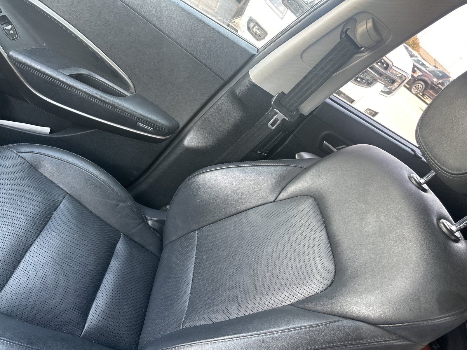 Used 2017 Hyundai Santa Fe Limited w/ Cargo Package AWD/4WD image 28