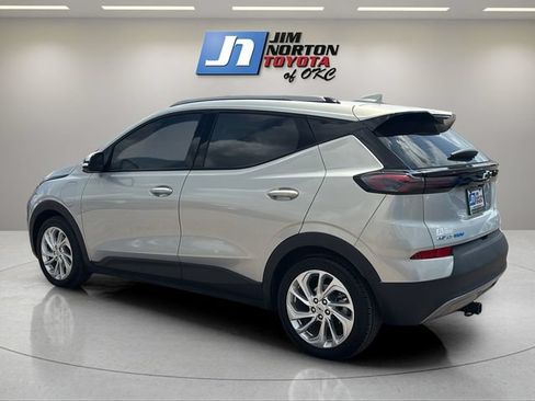 Used 2023 Chevrolet Bolt EUV LT w/ Driver Confidence Package FWD image 7