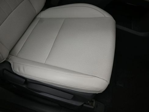 Certified 2025 Hyundai Santa Fe SEL AWD/4WD image 12