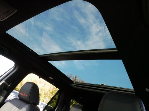 Certified 2025 Honda Pilot TrailSport image 34