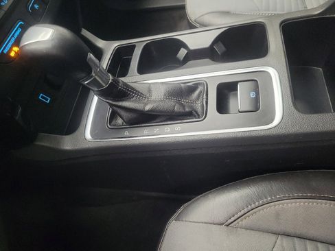 Used 2018 Ford Escape SE w/ SE Sport Appearance Package FWD image 26