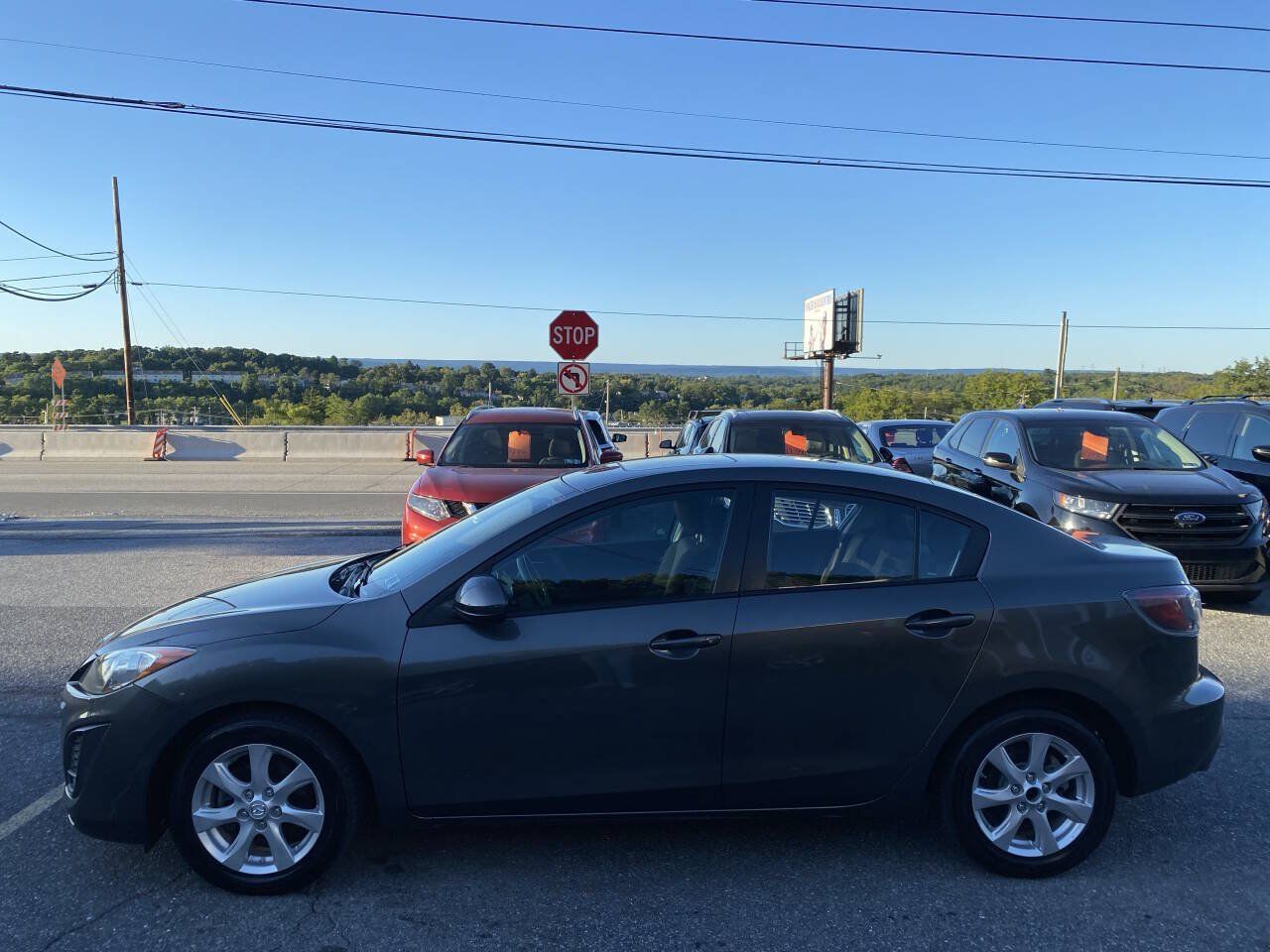 Used 2011 MAZDA MAZDA3 i Touring FWD image 9