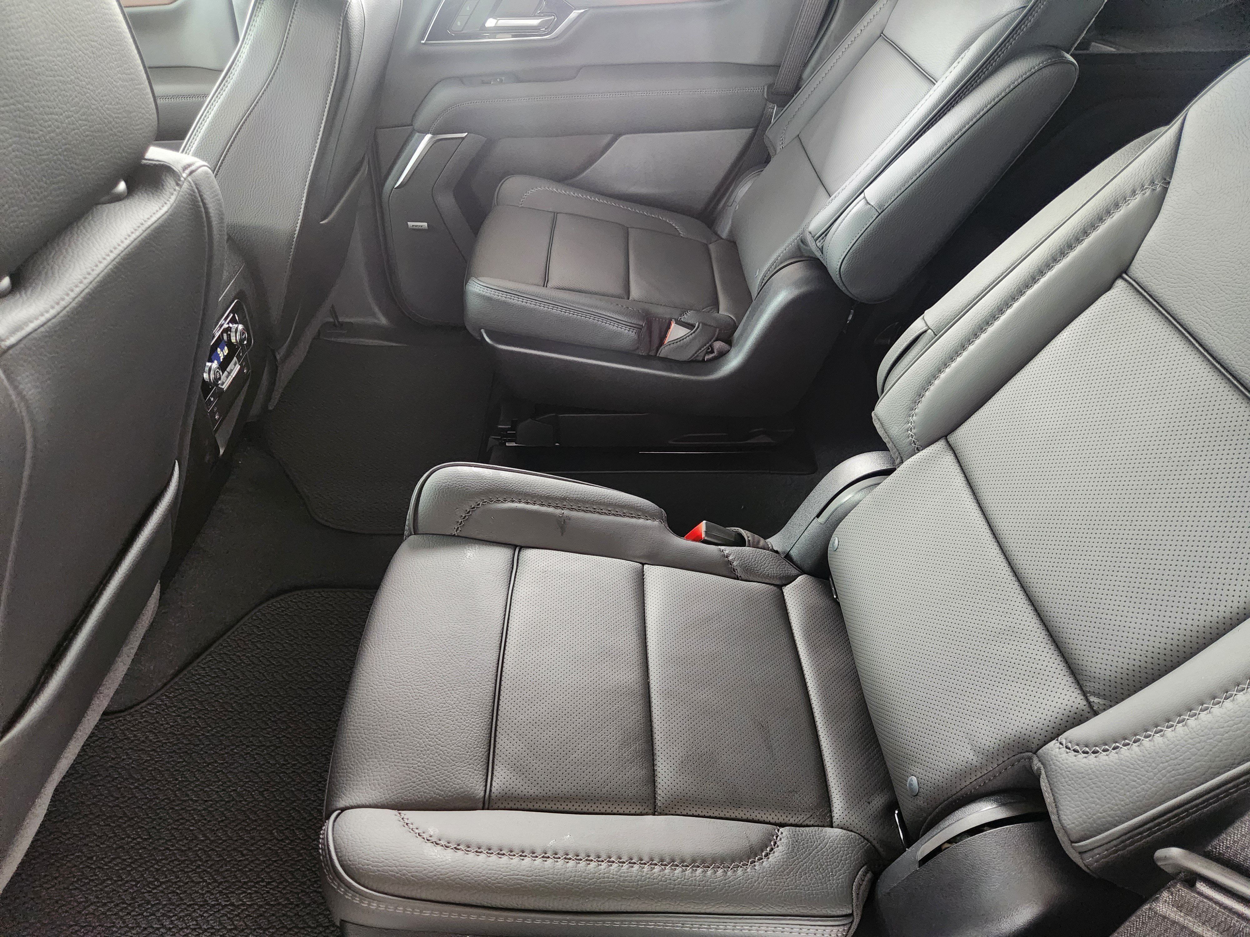 New 2026 GMC Yukon Denali w/ Sun & Power Step Package RWD image 18