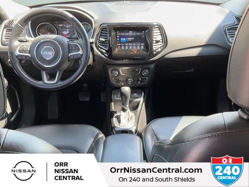 Used 2019 Jeep Compass Latitude FWD image 15