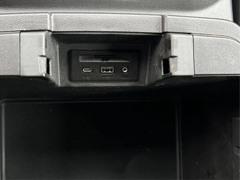Used 2019 Chevrolet Silverado 1500 LTZ AWD/4WD image 46