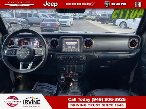 Certified 2022 Jeep Gladiator Mojave w/ Cold Weather Group image 11