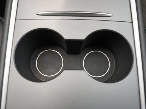 Used 2023 Tesla Model Y Long Range AWD/4WD image 39
