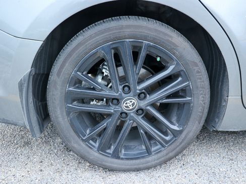 Used 2025 Toyota Camry SE FWD image 12