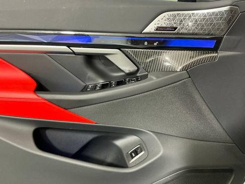 Used 2026 BMW M5 w/ Carbon Package AWD/4WD image 18