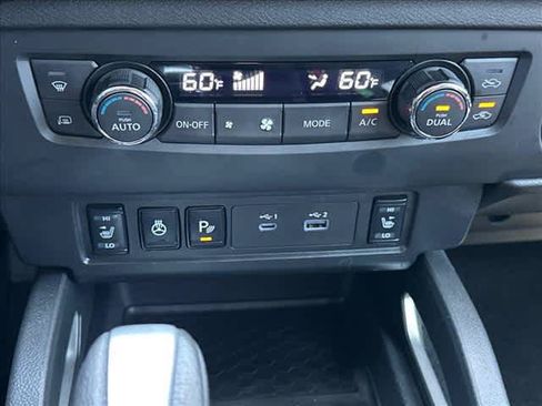 Certified 2025 Nissan Frontier SV w/ SV Convenience Package RWD image 24