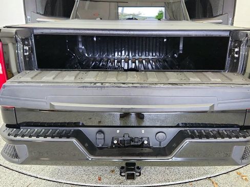Used 2024 Chevrolet Silverado 1500 RST AWD/4WD image 15