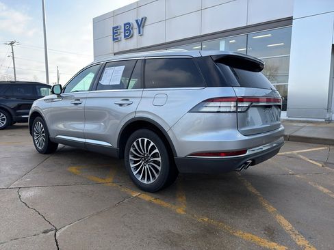 Used 2023 Lincoln Aviator AWD w/ Premium Package image 3