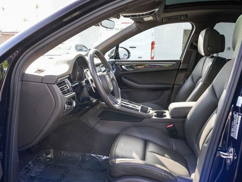 Used 2022 Porsche Macan S AWD/4WD image 17