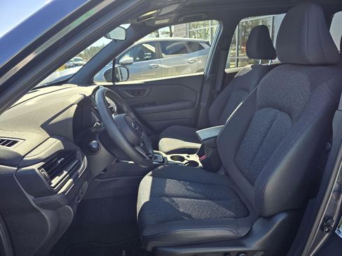 Used 2025 Subaru Forester Premium image 10