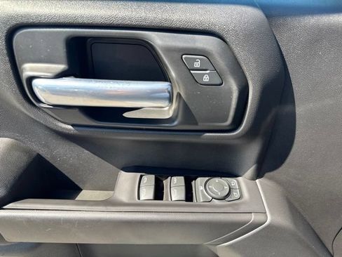 Used 2021 Chevrolet Silverado 1500 Custom AWD/4WD image 16