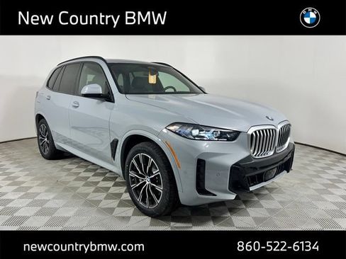 New 2026 BMW X5 xDrive40i w/ M Sport Package AWD/4WD image 1