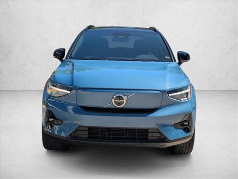 Used 2023 Volvo XC40 Recharge Plus w/ Protection Package Premier image 2