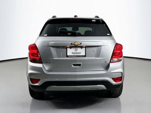 Used 2020 Chevrolet Trax LT w/ LT Convenience Package image 6