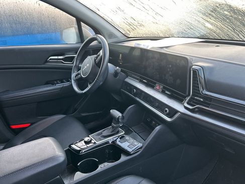 Used 2024 Kia Sportage EX AWD/4WD image 9