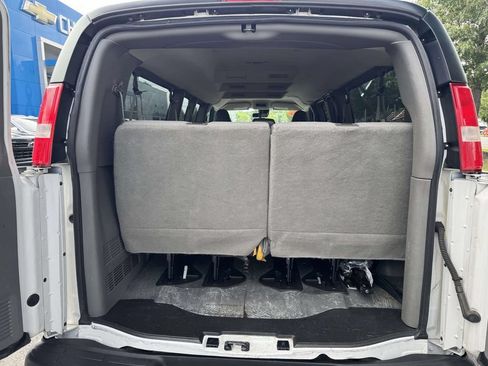 Used 2019 Chevrolet Express 3500 LT w/ LT Preferred Equipment Group RWD image 14