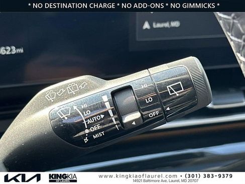 Used 2025 Kia Carnival SX Prestige FWD image 12
