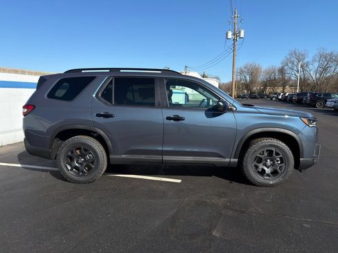 Used 2026 Honda Pilot TrailSport image 6