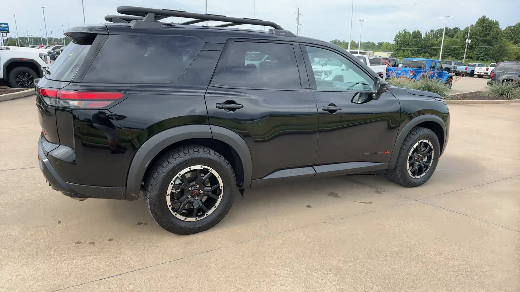 Used 2026 Nissan Pathfinder Rock Creek AWD/4WD image 9