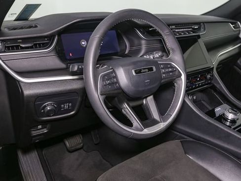 Used 2023 Jeep Grand Cherokee L Altitude image 22