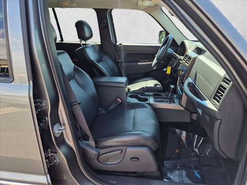 Used 2012 Jeep Liberty Limited Jet w/ Comfort/Convenience Group AWD/4WD image 19