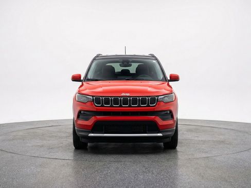 Used 2025 Jeep Compass Limited image 2