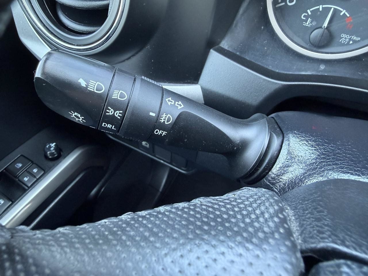 Used 2020 Toyota Tacoma SR5 RWD image 25