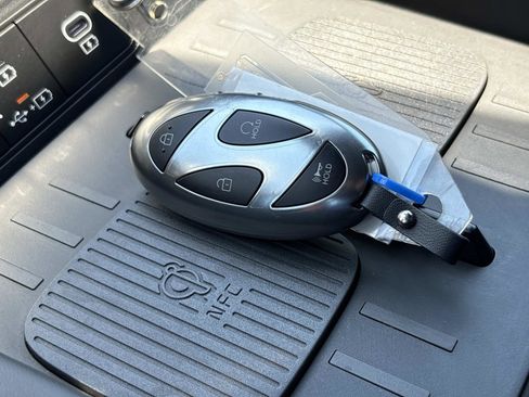 Used 2024 Hyundai Santa Fe Calligraphy FWD image 39