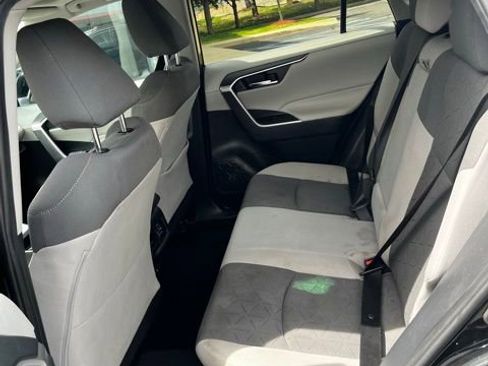 Used 2019 Toyota RAV4 XLE w/ Convenience Package AWD/4WD image 15