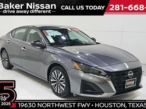 Certified 2024 Nissan Altima 2.5 SV FWD image 1
