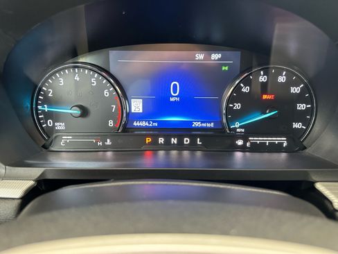 Used 2022 Ford Explorer XLT w/ Equipment Group 202A RWD image 25
