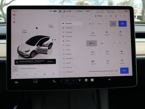 Used 2023 Tesla Model Y Standard Range image 44