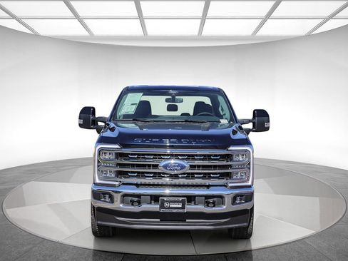 Used 2025 Ford F250 Lariat image 6