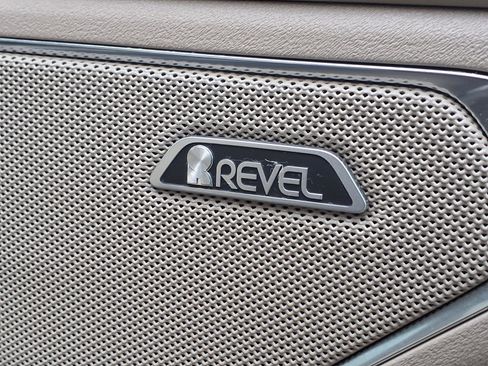 Used 2024 Lincoln Nautilus Reserve w/ Equipment Group 202A image 13