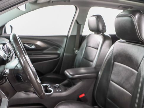 Used 2022 GMC Terrain SLT w/ Infotainment Package II AWD/4WD image 25