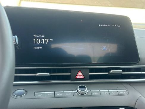 Used 2024 Hyundai Elantra SEL w/ Convenience Package FWD image 30