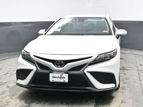 Used 2024 Toyota Camry SE image 2