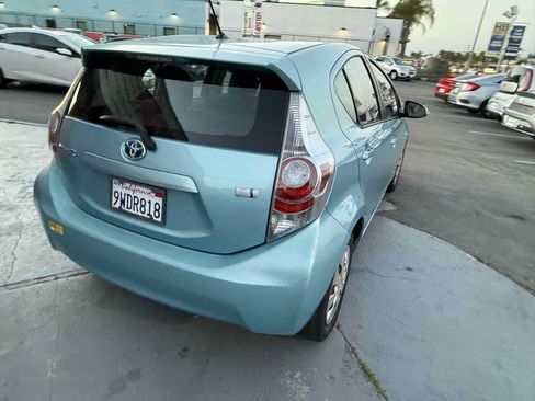 Used 2014 Toyota Prius C Two image 17