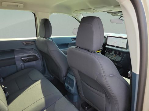 New 2025 Ford Maverick XL w/ Equipment Group 102A image 18