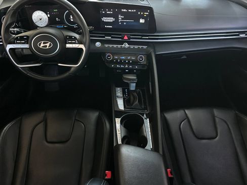 Used 2024 Hyundai Elantra Limited FWD image 13