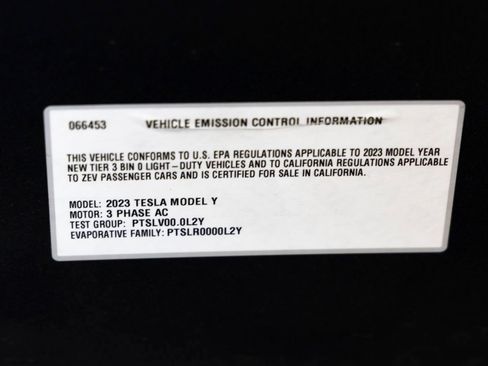 Used 2023 Tesla Model Y Long Range AWD/4WD image 33