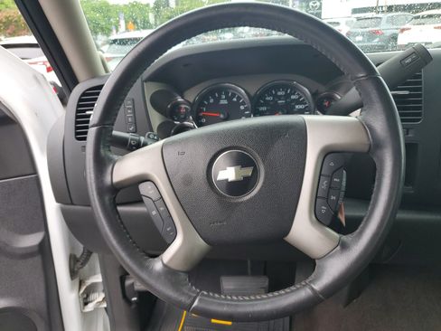 Used 2009 Chevrolet Silverado 1500 LT w/ Power Pack Plus RWD image 17