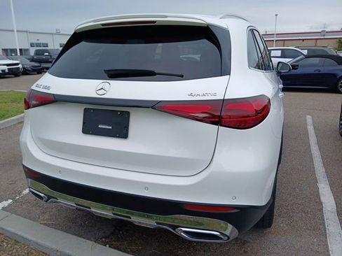 Used 2024 Mercedes-Benz GLC 300 4MATIC image 6