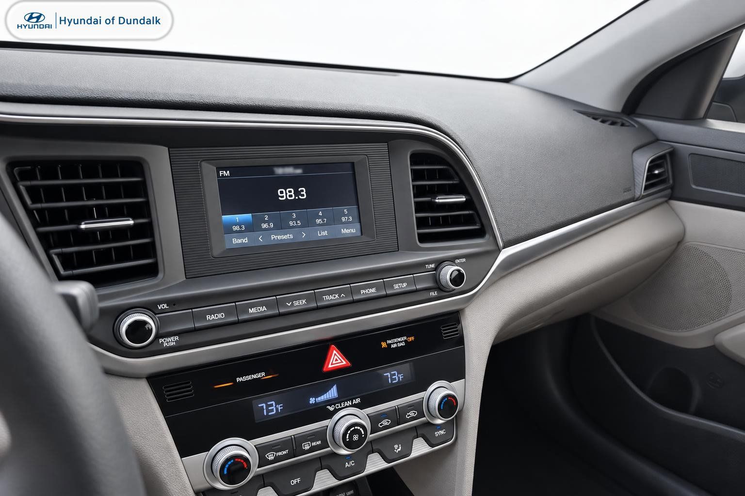 Used 2020 Hyundai Elantra SE FWD image 11