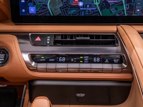 Used 2024 Lexus LC 500 Convertible image 29